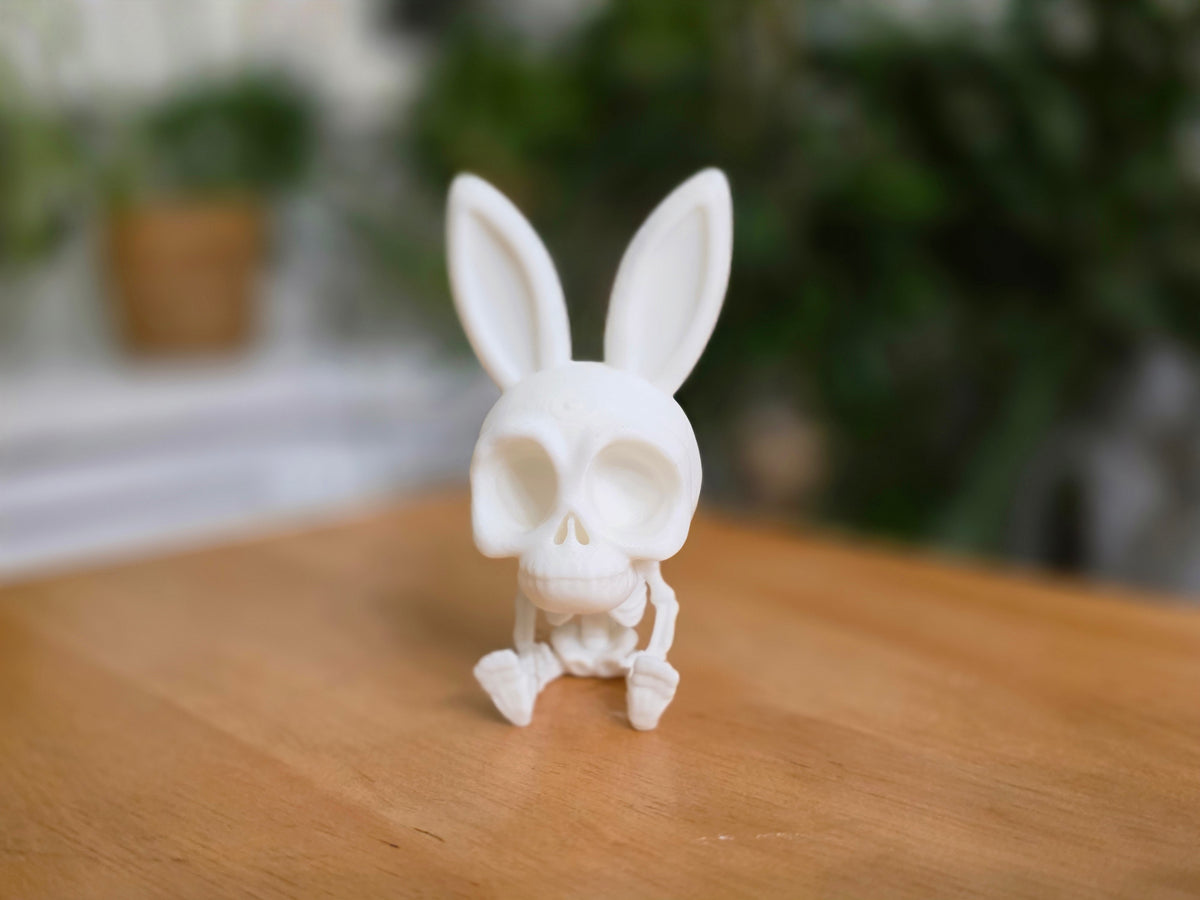 Skelett Figur entspannt Osterhase