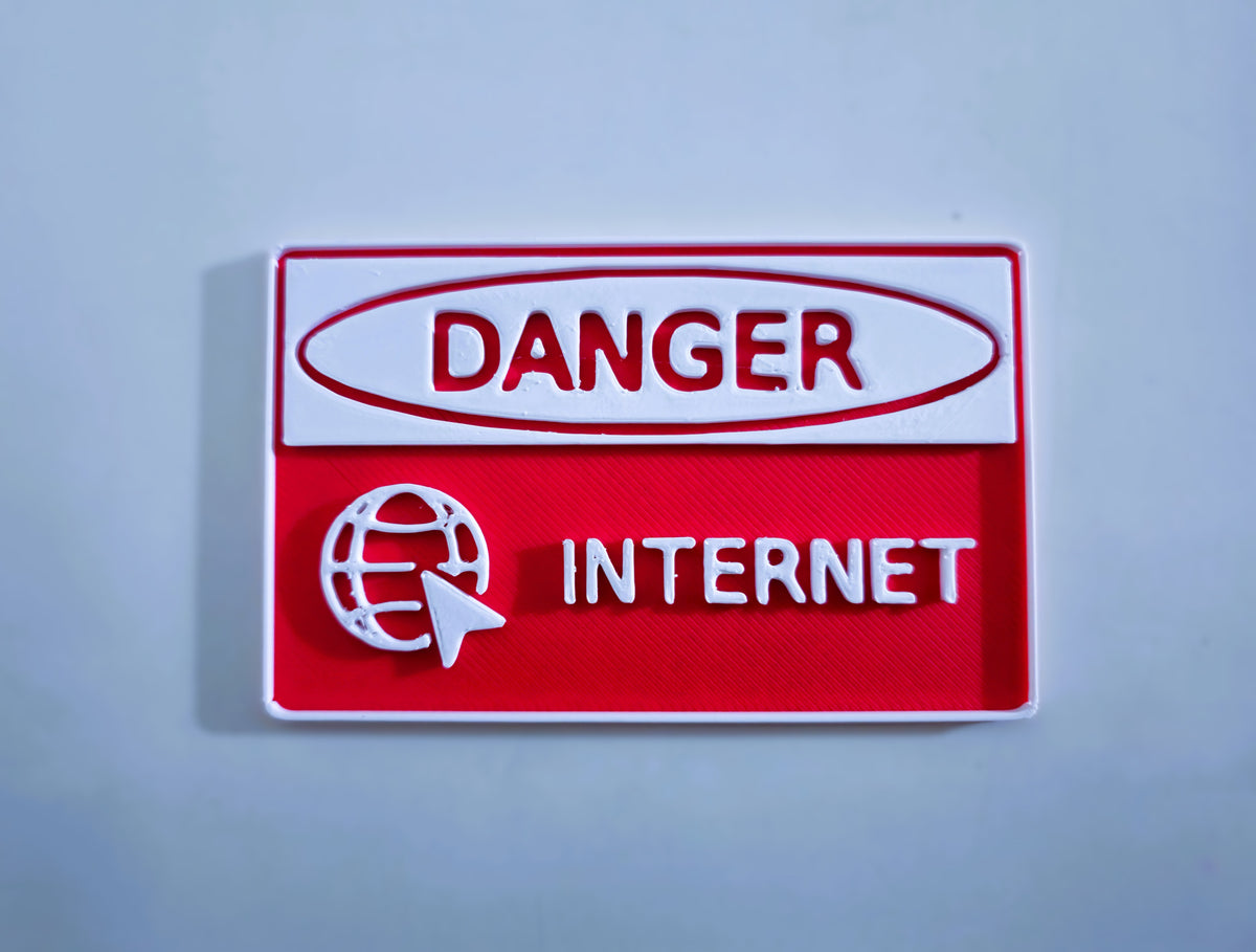 Schild Gefahr Internet